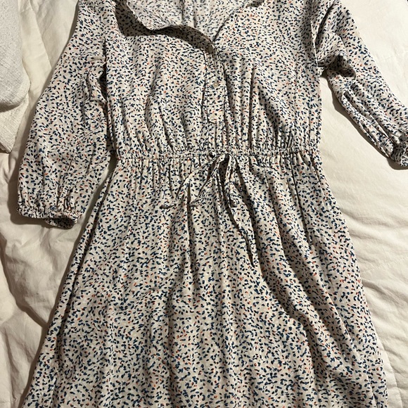 Patterned Dress - Picture 2 of 6